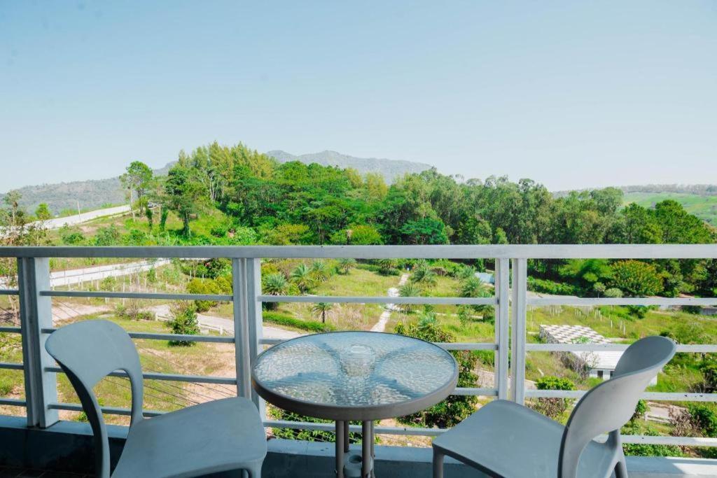 บรีซ ฮิลล์ เขาค้อ Hotel ภายนอก รูปภาพ